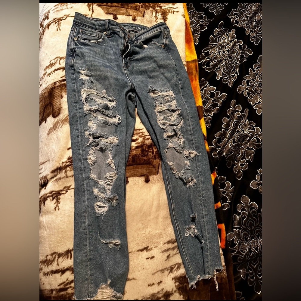 American Eagle jeans size 4 short